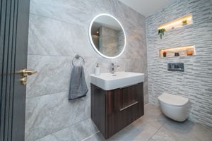 GROUND FLOOR SHOWER ROOM- click for photo gallery
